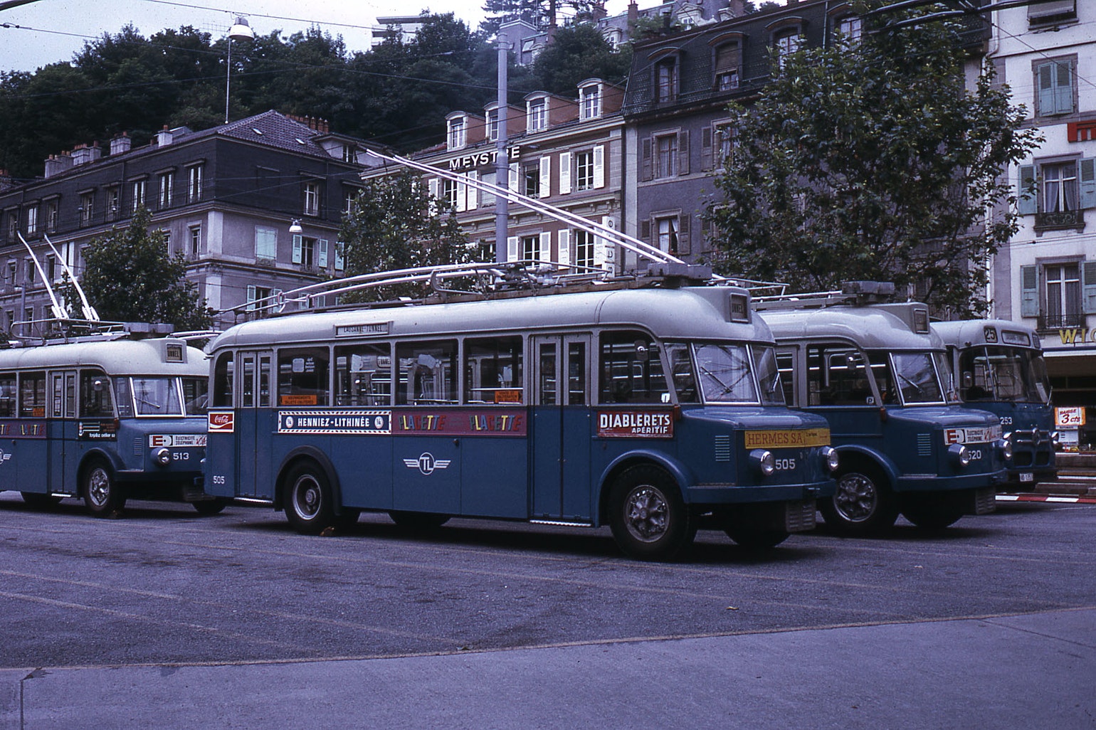 Accident de tramway et premier trolleybus